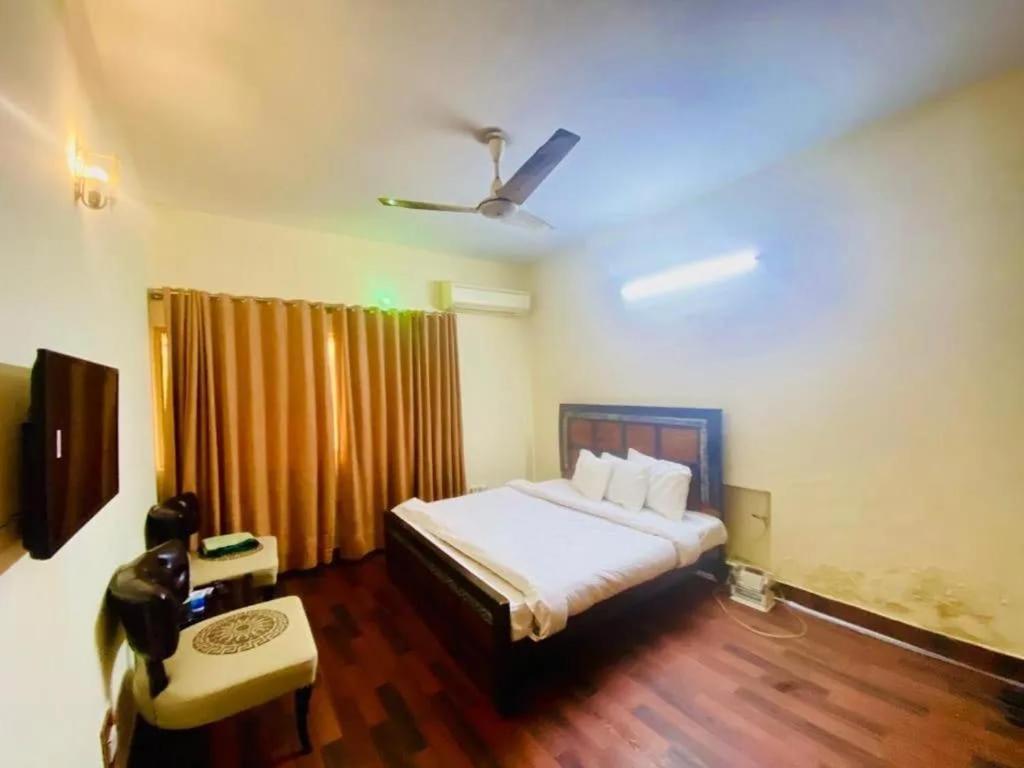 Mulberry Guest House F-10 Islamabad Ngoại thất bức ảnh